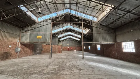 116 Orange Road, Akasia has a 1700m² Industrial Property Available For Sale and For Rent with a 5103m² Vacant Land Next Door For Sale and Rent (43)